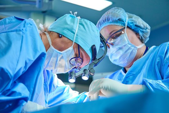 Operasi Fistula Ani Terpercaya:  Panduan Lengkap untuk Pasien